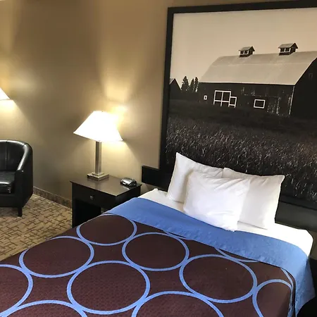 Super 8 By Wyndham Boise-3