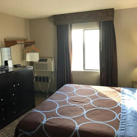 Super 8 By Wyndham Boise-2
