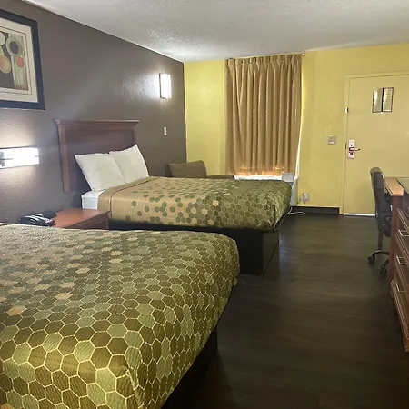Econo Lodge-3