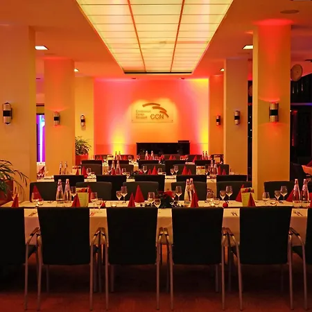 Courtyard By Marriott Dresden-2