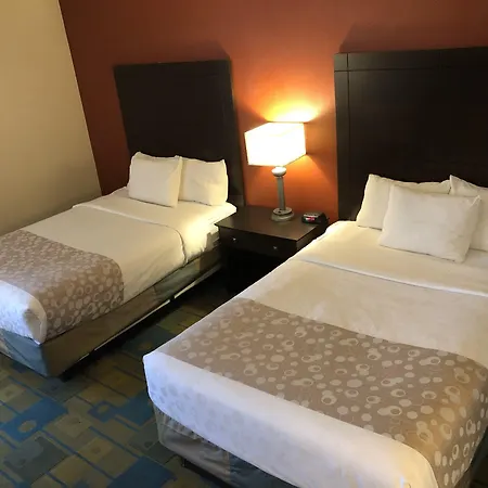 La Quinta By Wyndham Plattsburgh-3