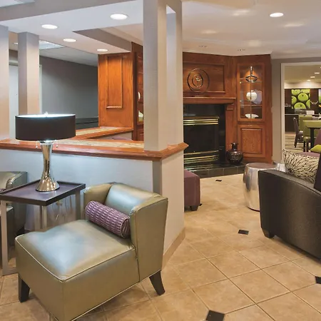La Quinta By Wyndham Milwaukee Delafield-3