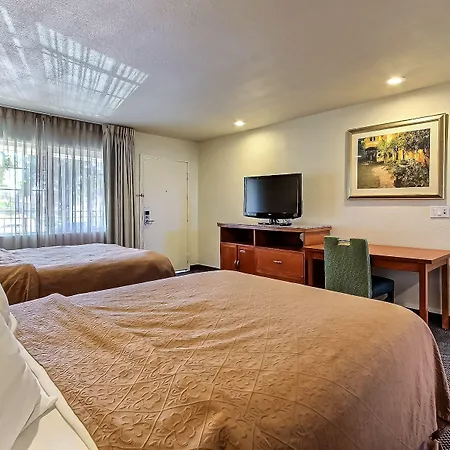 Quality Inn Santa Cruz Downtown Area-3