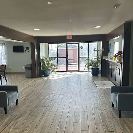 Days Inn By Wyndham Panama City/Callaway-2