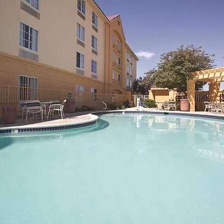 La Quinta By Wyndham Pueblo-2