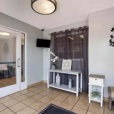 Sonesta Simply Suites Des Moines-2