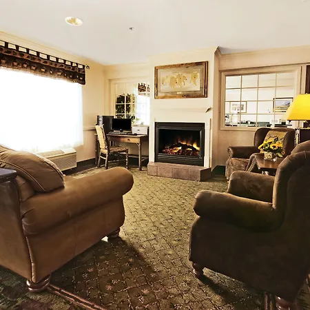 Clubhouse Inn-2