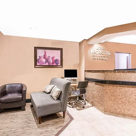 Microtel Inn & Suites By Wyndham Rochester North Mayo Clinic-3
