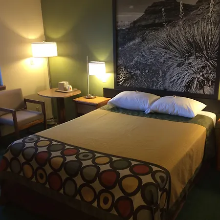 Super 8 By Wyndham Buffalo-3