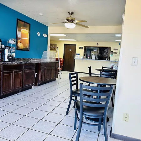 Rodeway Inn Winslow I-40-2