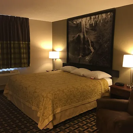 Super 8 By Wyndham O Neill Ne-2