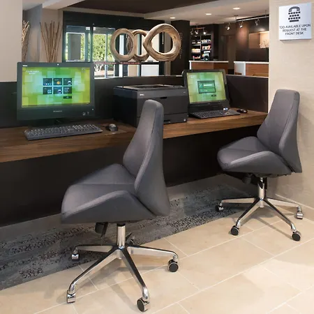 Courtyard By Marriott Lynchburg-3