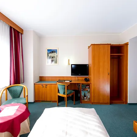 Hotel Christophe Colomb-3