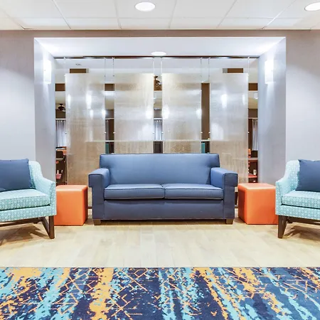 Hampton Inn Orlando International Drive Convention Center-3