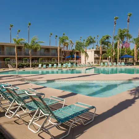 Days Inn By Wyndham Palm Springs-2