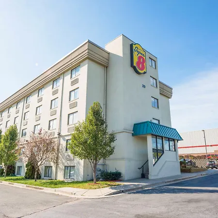 Super 8 By Wyndham Frederick-2