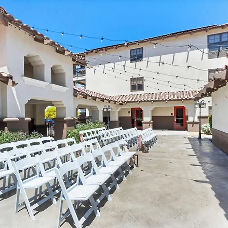 Hampton Inn & Suites Phoenix-Goodyear-2