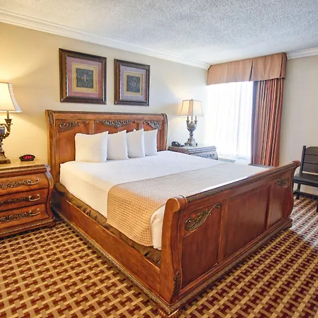 Days Inn & Suites By Wyndham Johnson City-2