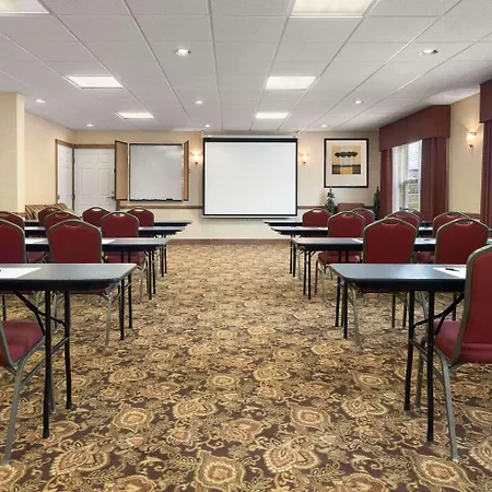 Country Inn & Suites By Radisson, Stevens Point, Wi-2