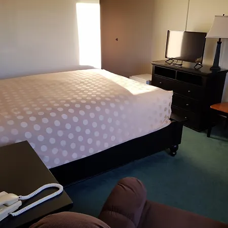 Coratel Inn & Suites By Jasper Northfield-3