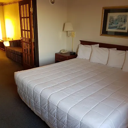 Coratel Inn & Suites By Jasper Northfield-2