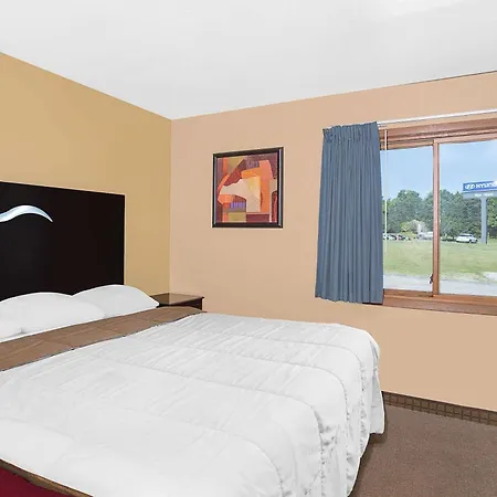Super 8 By Wyndham Sheboygan Wi-3