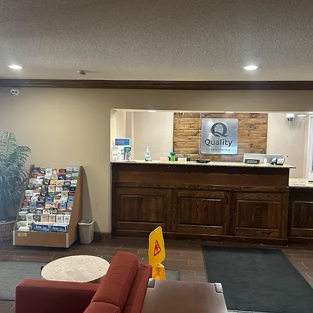 Quality Inn & Suites Bradford-3