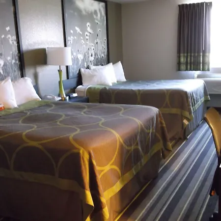 Super 8 By Wyndham Brookings-3