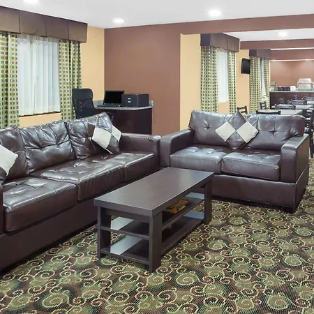 Baymont By Wyndham Holland-3