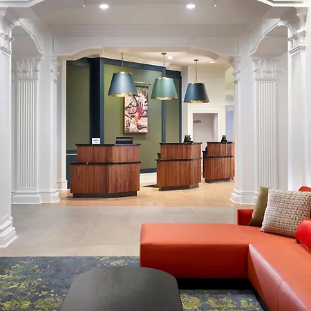 Courtyard By Marriott New Orleans French Quarter/Iberville-3