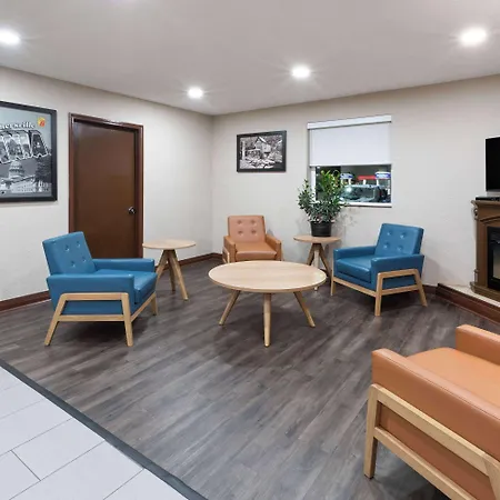 Super 8 By Wyndham Summersville - New River National Park-2