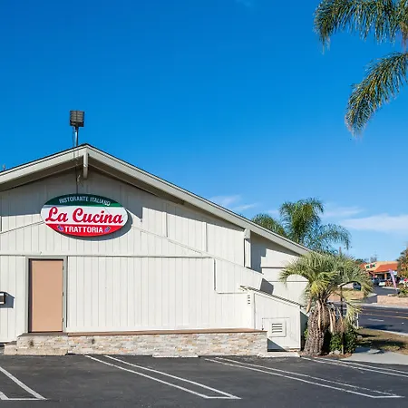 Fallbrook Country Inn-2