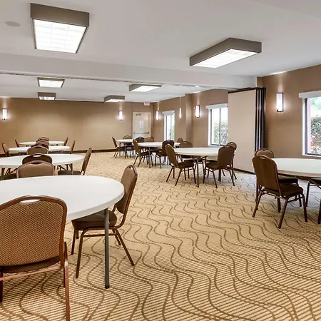 Comfort Inn & Suites Canton Riverstone Area-2