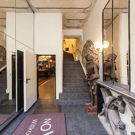 Hotel Ahl Meerkatzen-2
