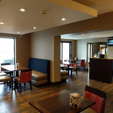 Best Western Rochelle Inn & Suites Near Dekalb-2