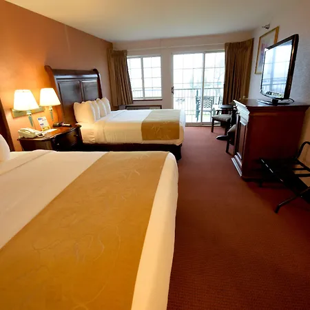 Crown Choice Inn & Suites Lakeview And Waterpark-3