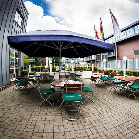 Ramada By Wyndham Bottrop City-3