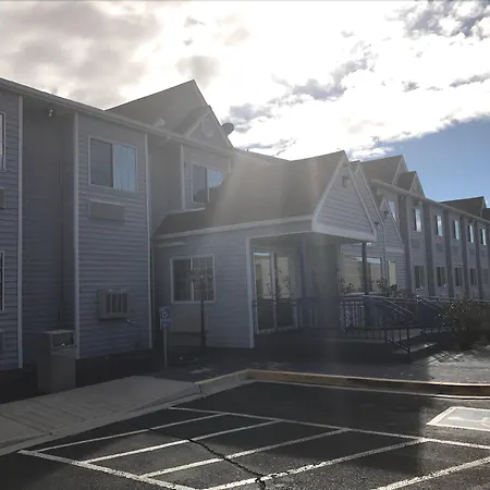 Quality Inn & Suites Near Nas Fallon-3