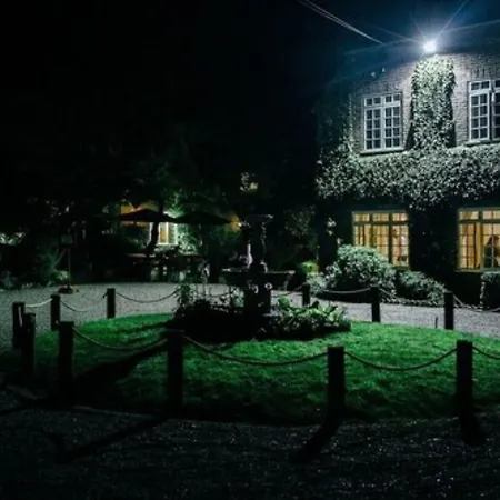 Howfield Manor Hotel-2