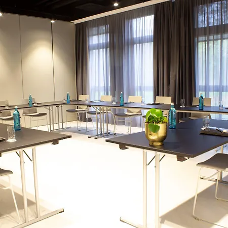 Courtyard By Marriott Berlin Teltow-2