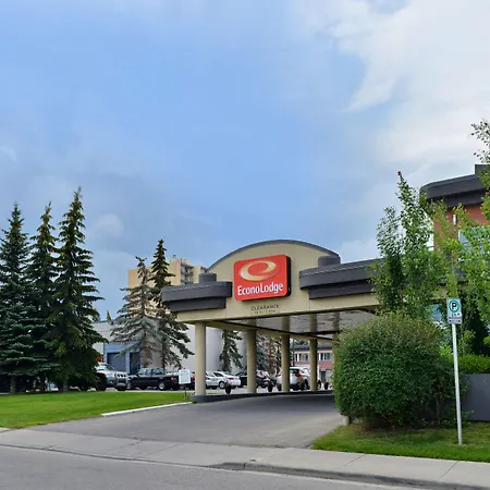 Super 8 By Wyndham Macleod Trail Calgary-2