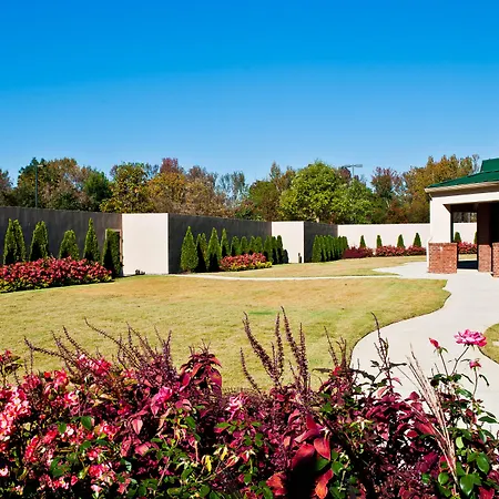 Courtyard By Marriott Decatur-3