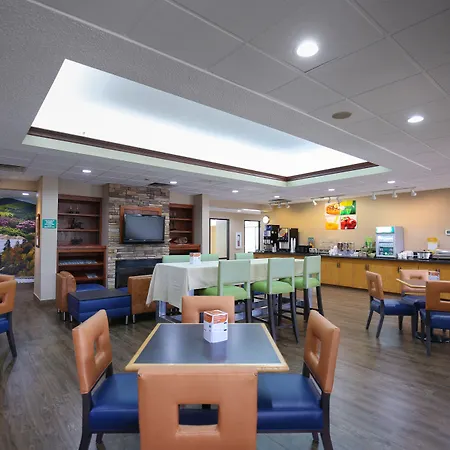 Quality Inn & Suites Boone - University Area-3
