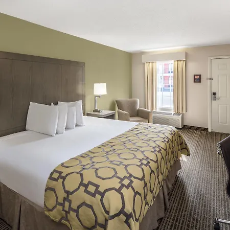 Baymont By Wyndham Cleveland-2