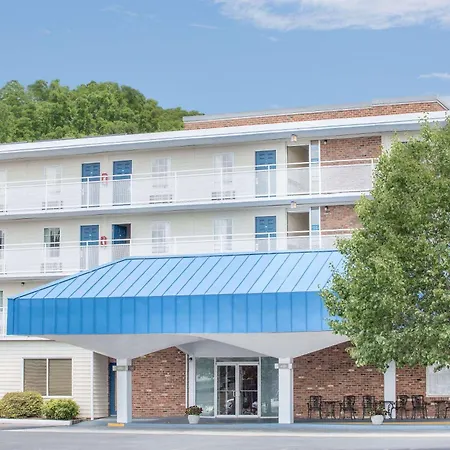 Howard Johnson By Wyndham Staunton-2