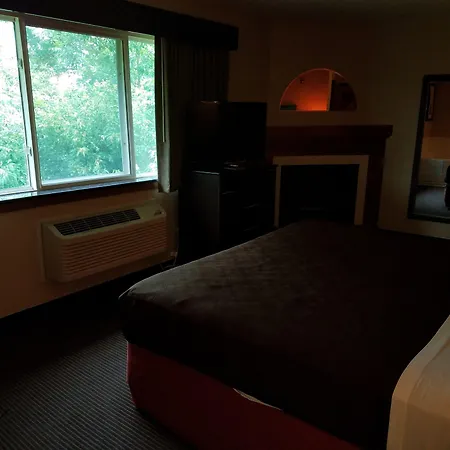 Americinn By Wyndham Menomonie-2