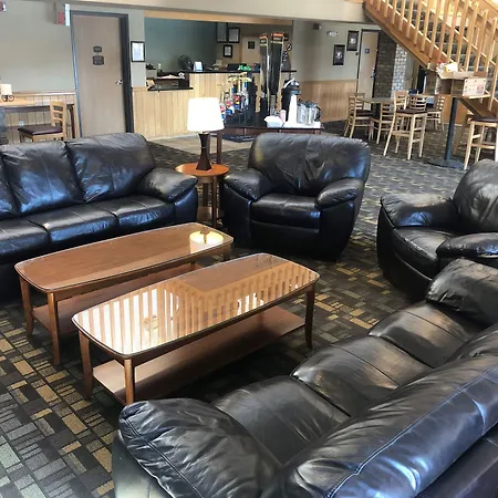 Cobblestone Hotel & Suites - Wisconsin Rapids-3