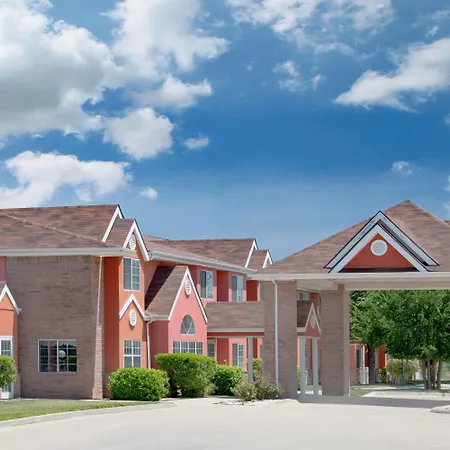 Longhorn Inn & Suites-2