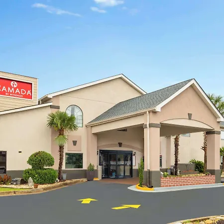 Ramada By Wyndham Locust Grove-3