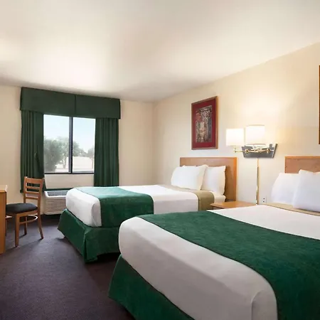 Travelodge By Wyndham Pecos-3